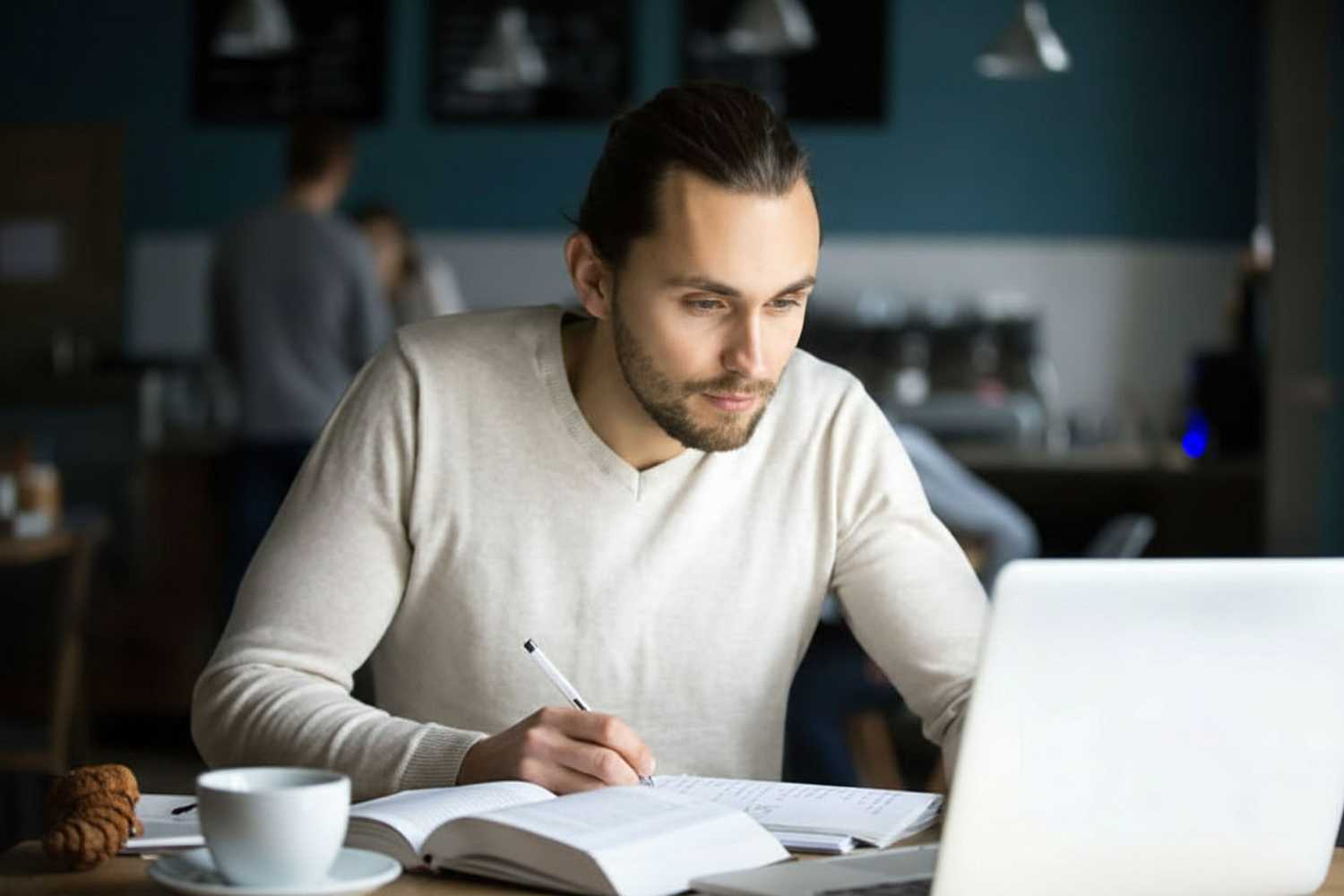 Almanca C2 seviyesi – akademik ve bilimsel yayın üretimi